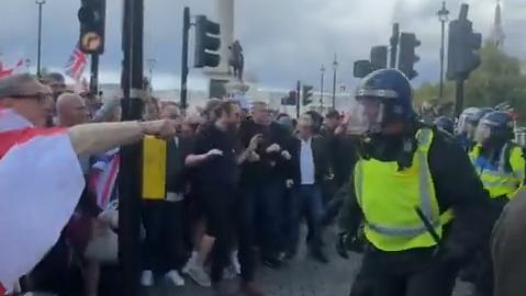 Столкновения с полицией в Лондоне - РИА Новости, 1920, 13.09.2025