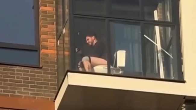 Туалет на балконе