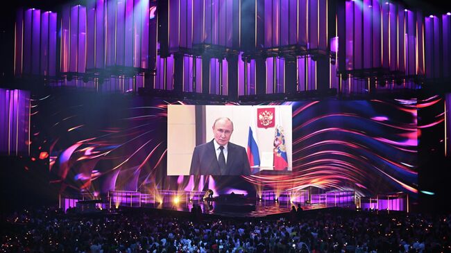 Видеообращение президента Владимира Путина к участникам Интервидения