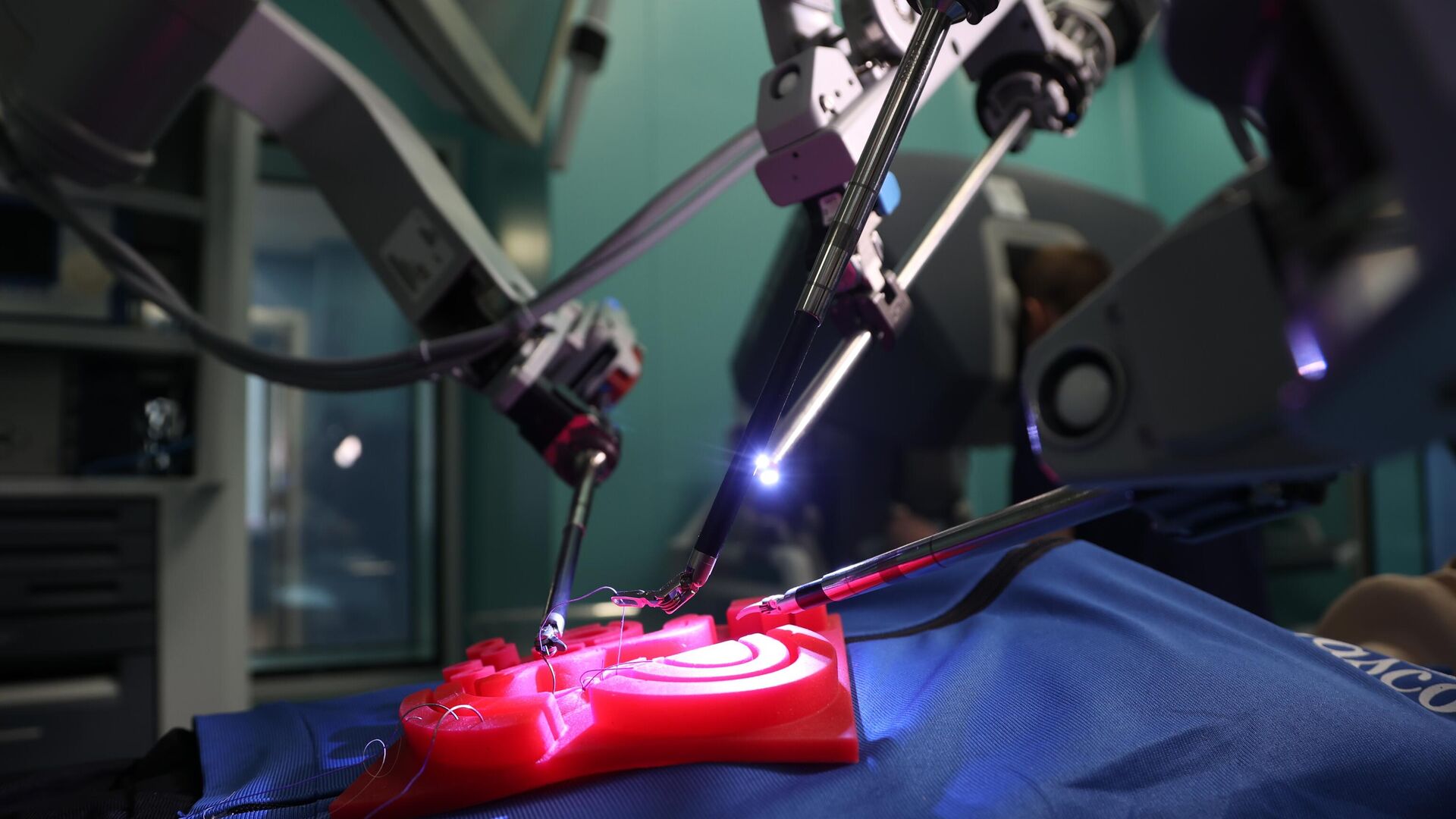 робот Da Vinci - РИА Новости, 1920, 23.09.2025