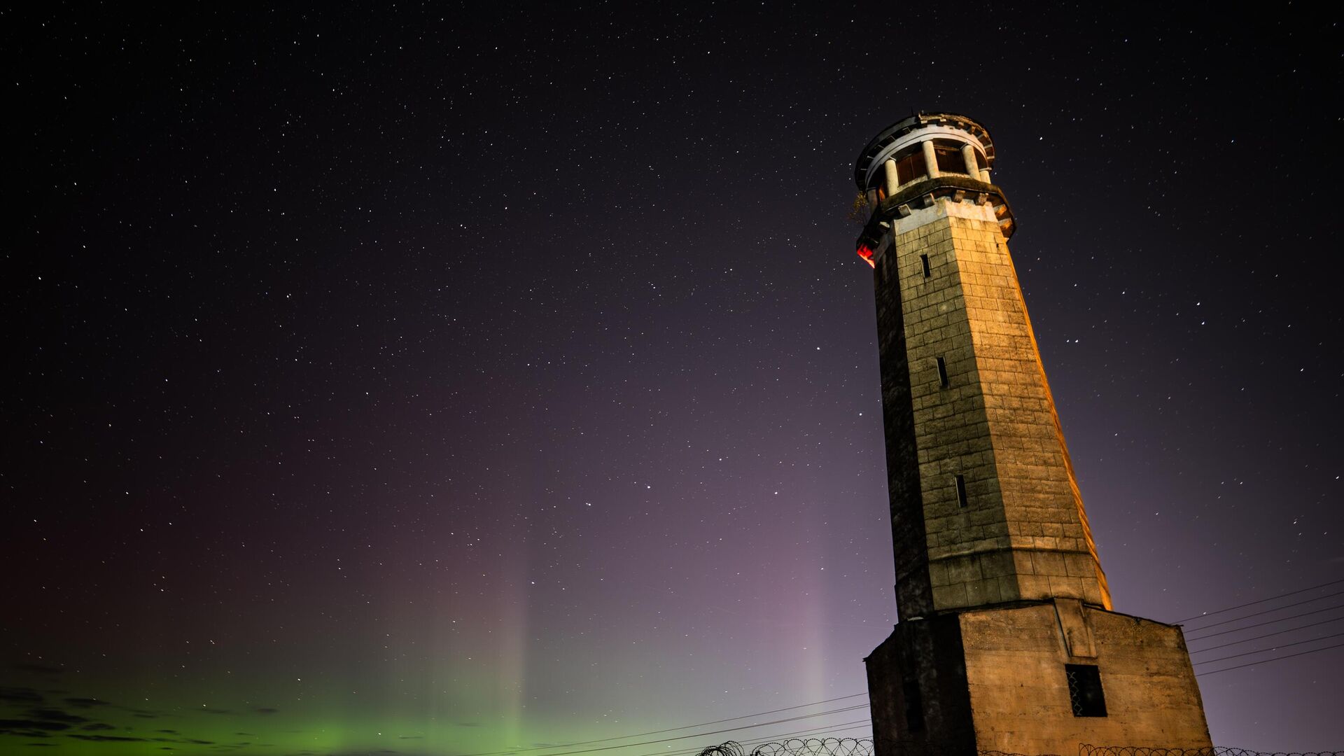Северное сияние в Подмосковье - РИА Новости, 1920, 30.09.2025