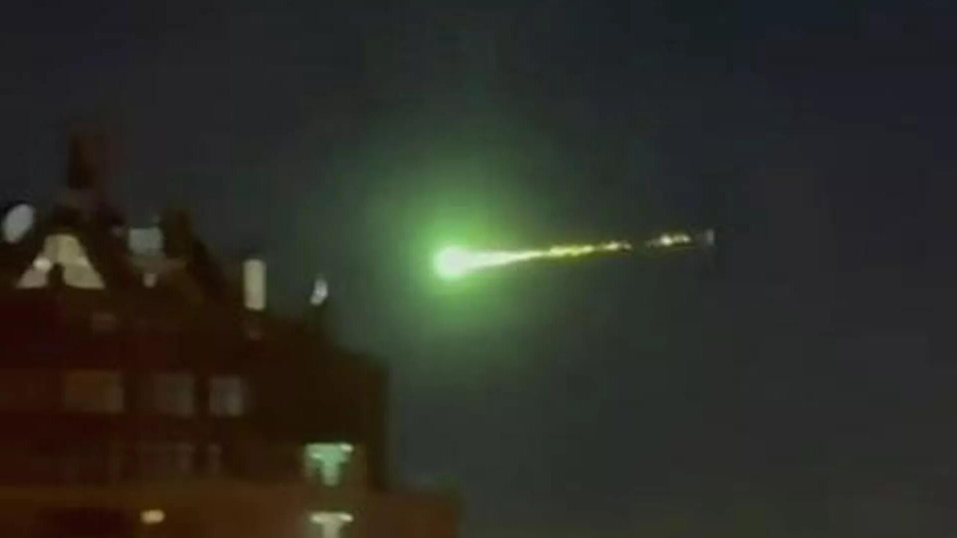 Метеорит в небе над Московской областью - РИА Новости, 1920, 27.10.2025