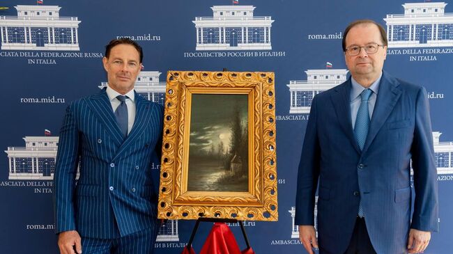 Коллекционер Паоло Польвани вернул в РФ картину Лунная ночь в Крыму 