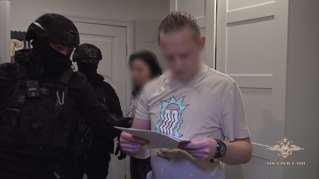 В Петербурге задержаны подозреваемые в незаконной легализации в РФ 3 тыс. мигрантов