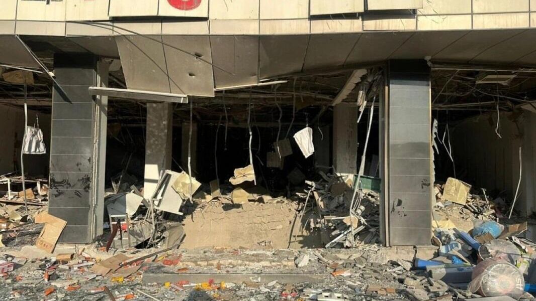 Взрыв в ТЦ в Баку - РИА Новости, 1920, 24.11.2025