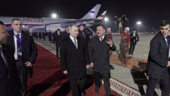 Владимир Путин прибыл в Бишкек