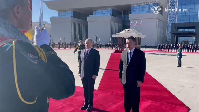 Встреча Путина и Жапарова в Бишкеке