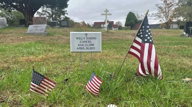 Пустая могила американского наемника, воевавшего за ВСУ