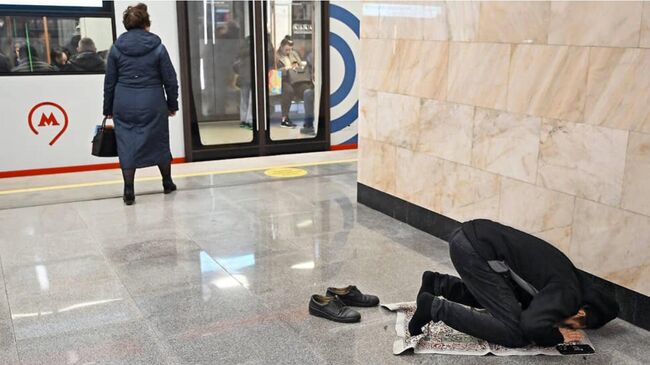 Намаз в метро