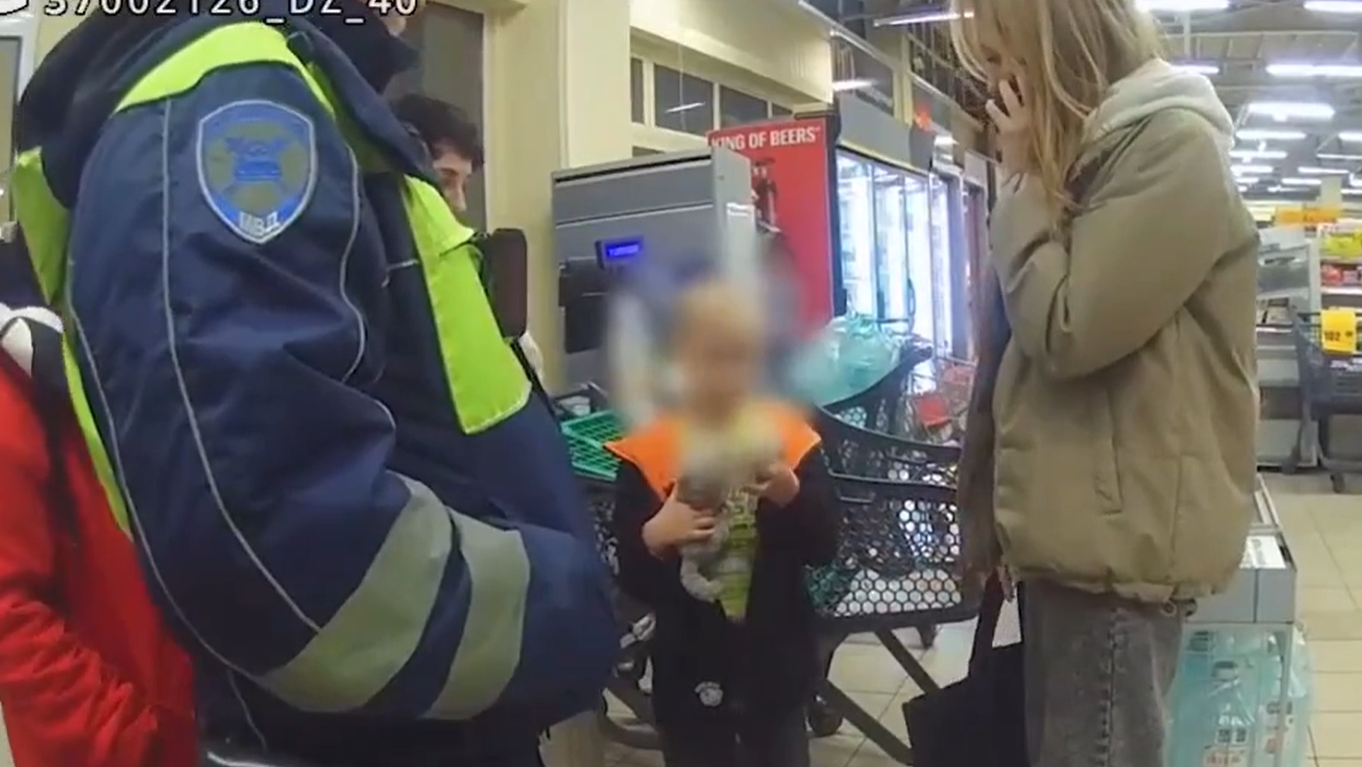 Пятилетний мальчик убежал из дома в Новокузнецке - РИА Новости, 1920, 07.12.2025