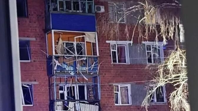 Последствия атаки украинских беспилотников в Чебоксарах - РИА Новости, 1920, 09.12.2025