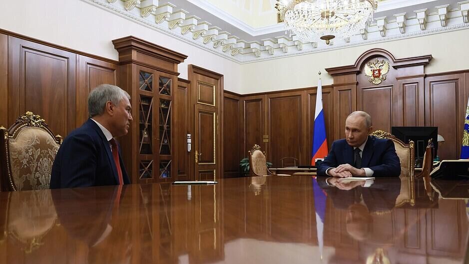 Владимир Путин встретился со спикером Госдумы Вячеславом Володиным  - РИА Новости, 1920, 24.12.2025