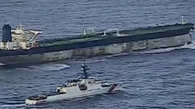 Кадры преследования и захвата танкера Маринера 