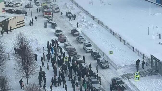 Место происшествия, где подросток напал с ножом на уборщицу в Нижнекамске - РИА Новости, 1920, 22.01.2026