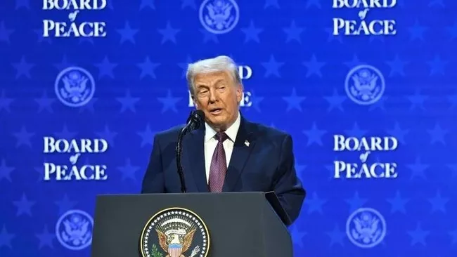 Церемония подписания документа Устав Совета мира в Давосе Церемония подписания документа Устав Совета мира в Давосе