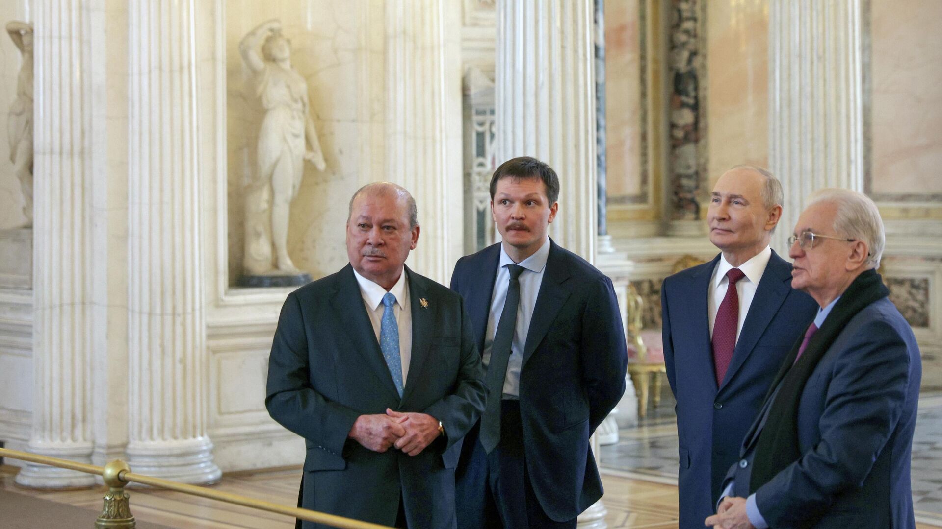 Рабочая поездка президента Владимира Путина в Санкт-Петербург - РИА Новости, 1920, 26.01.2026