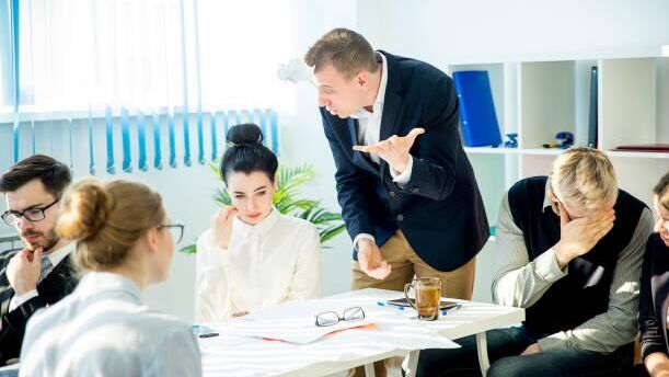 ворчание на работе - РИА Новости, 1920, 16.02.2026