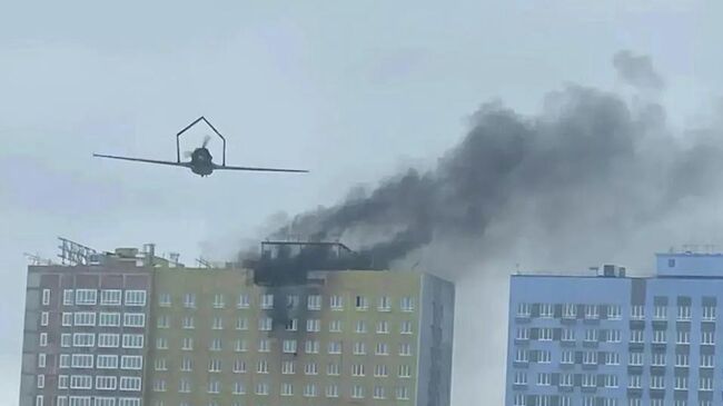Два украинских беспилотника попали в 27-этажный дом в Уфе