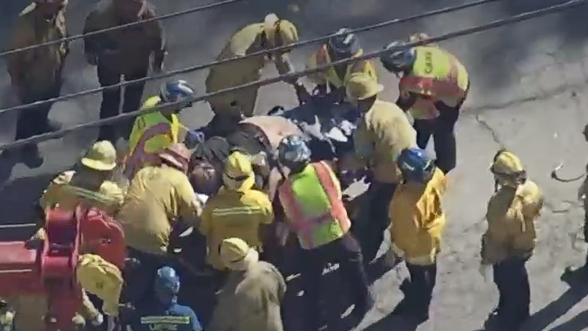 Мужчина весом почти 227 кг провалился в котлован в Южной Калифорнии - РИА Новости, 1920, 22.03.2026