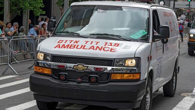 Машина еврейской службы скорой помощи