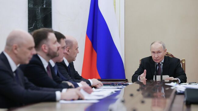 Президент Владимир Путин провел совещание по экономическим вопросам