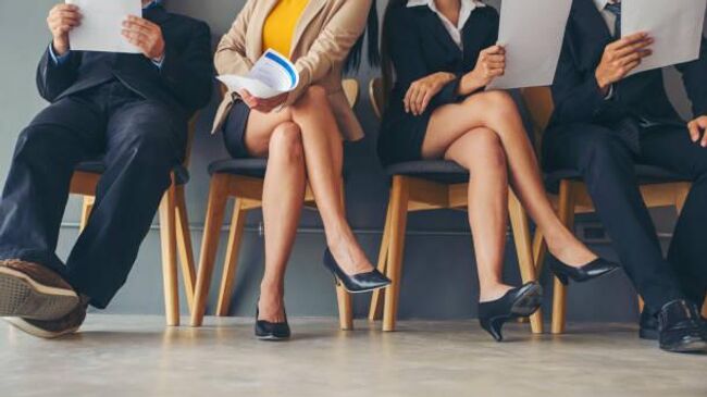 нога на ногу