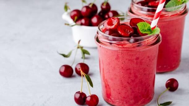 вишневый смузи - РИА Новости, 1920, 19.04.2026