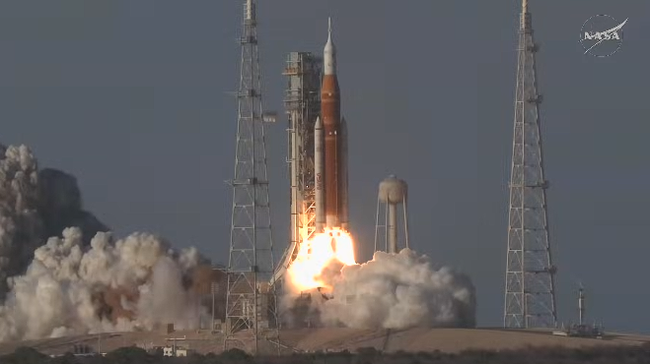 NASA отправило к Луне корабль Artemis II с четырьмя астронавтами NASA отправило к Луне корабль Artemis II с четырьмя астронавтами