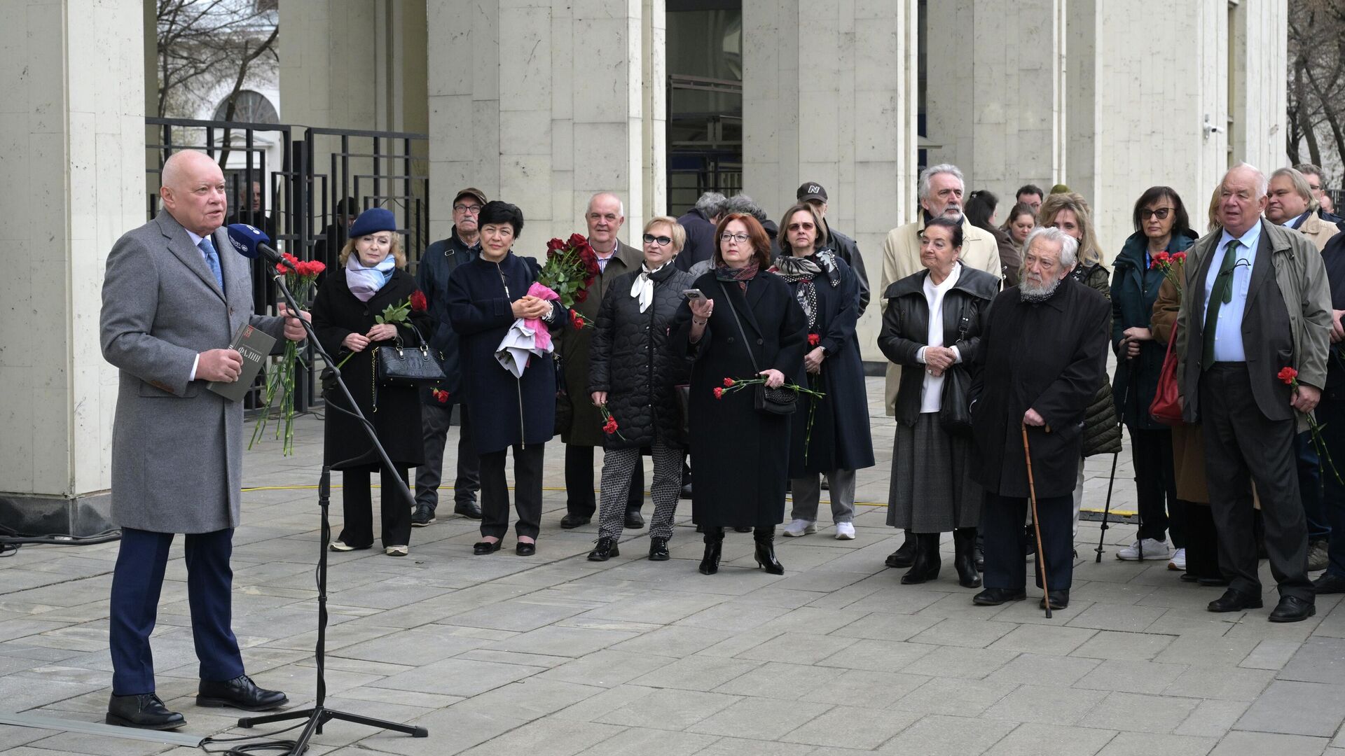 Открытие мемориальной доски дипломату Валентину Фалину в Москве - РИА Новости, 1920, 02.04.2026