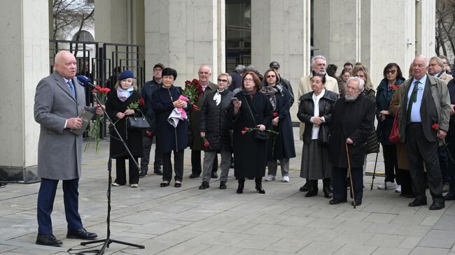 Открытие мемориальной доски дипломату Валентину Фалину в Москве