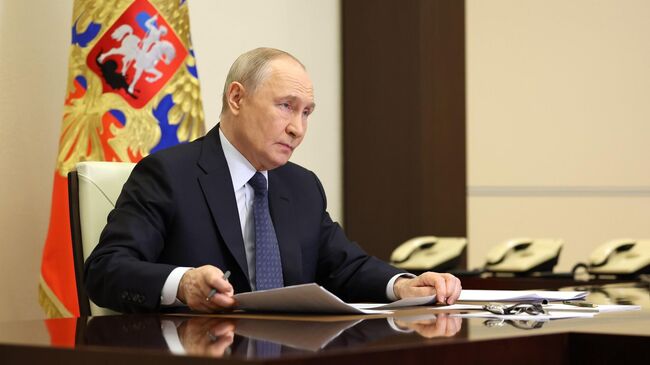 Путин провел совещание по вопросам ликвидации последствий паводков на территории Дагестана