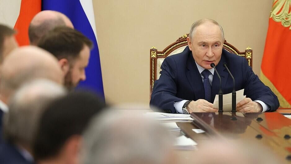 Путин провел в Кремле совещание по вопросам развития технологий искусственного интеллекта - РИА Новости, 1920, 11.04.2026