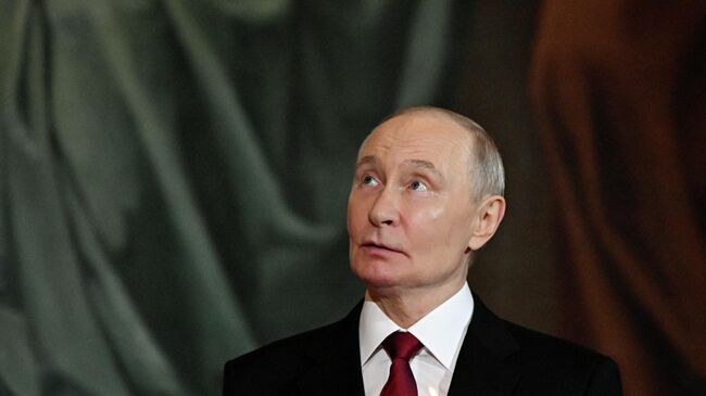 Пасхальное богослужение в храме Христа Спасителя