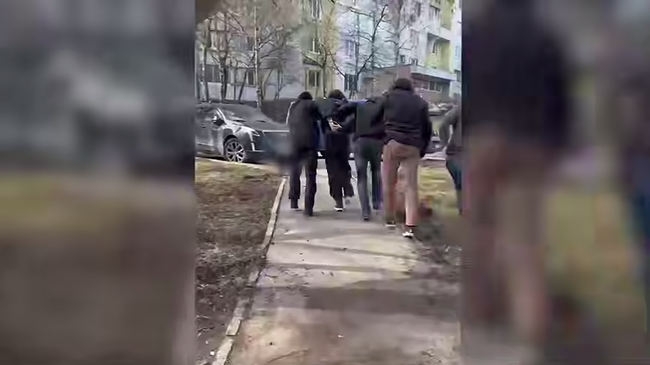 Сотрудники ФСБ задержали граждан России, Украины и Молдовы по подозрению в подготовке покушения на офицера в Москве 