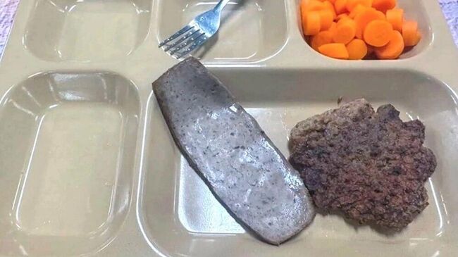 Обед на авианосце USS Abraham Lincoln