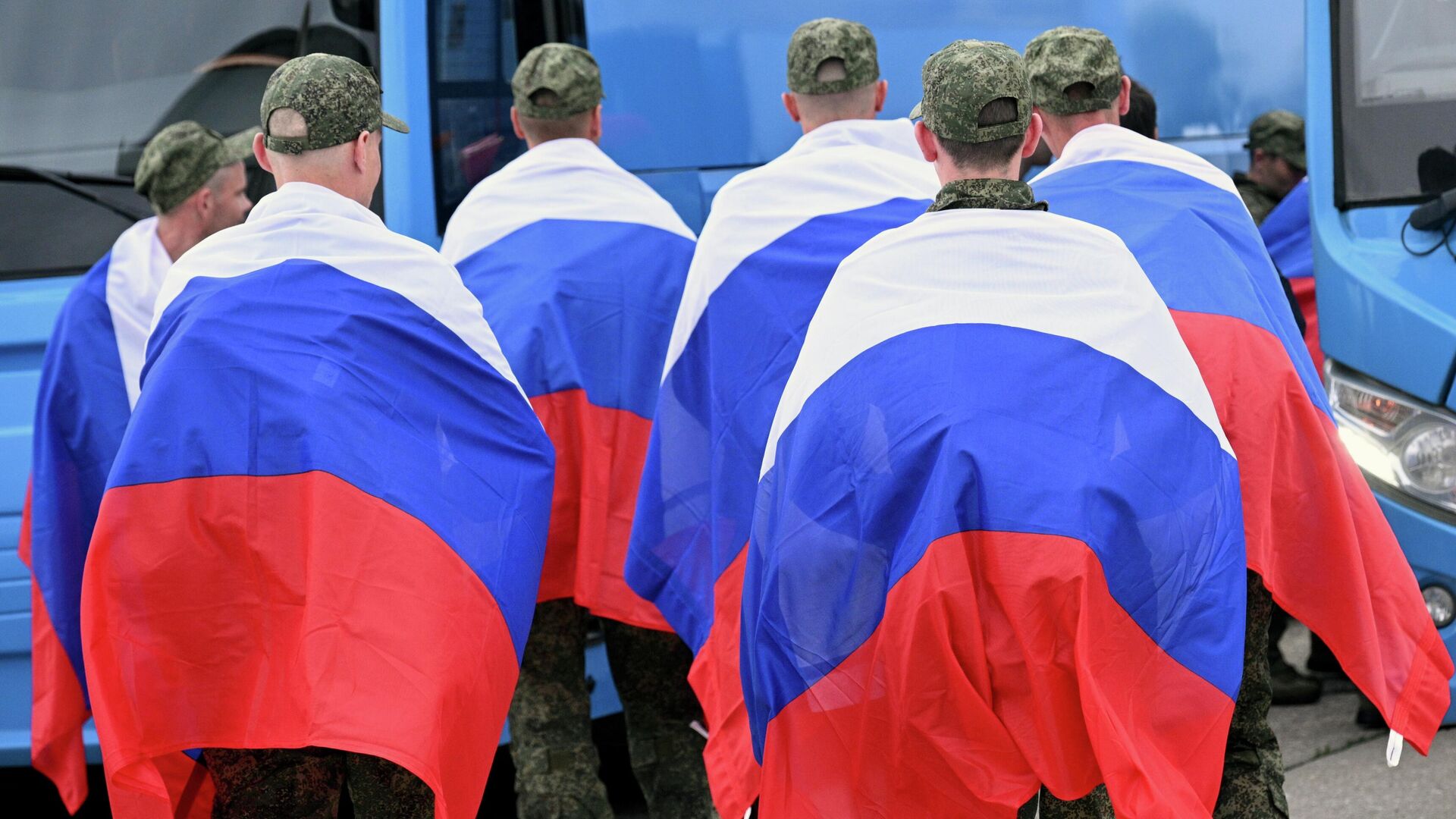 Возвращение российских военных из украинского плена - РИА Новости, 1920, 24.04.2026