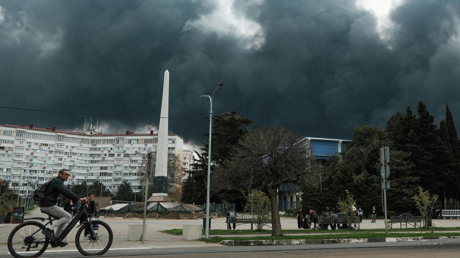 Пожар на морском терминале в Туапсе - РИА Новости, 1920, 28.04.2026