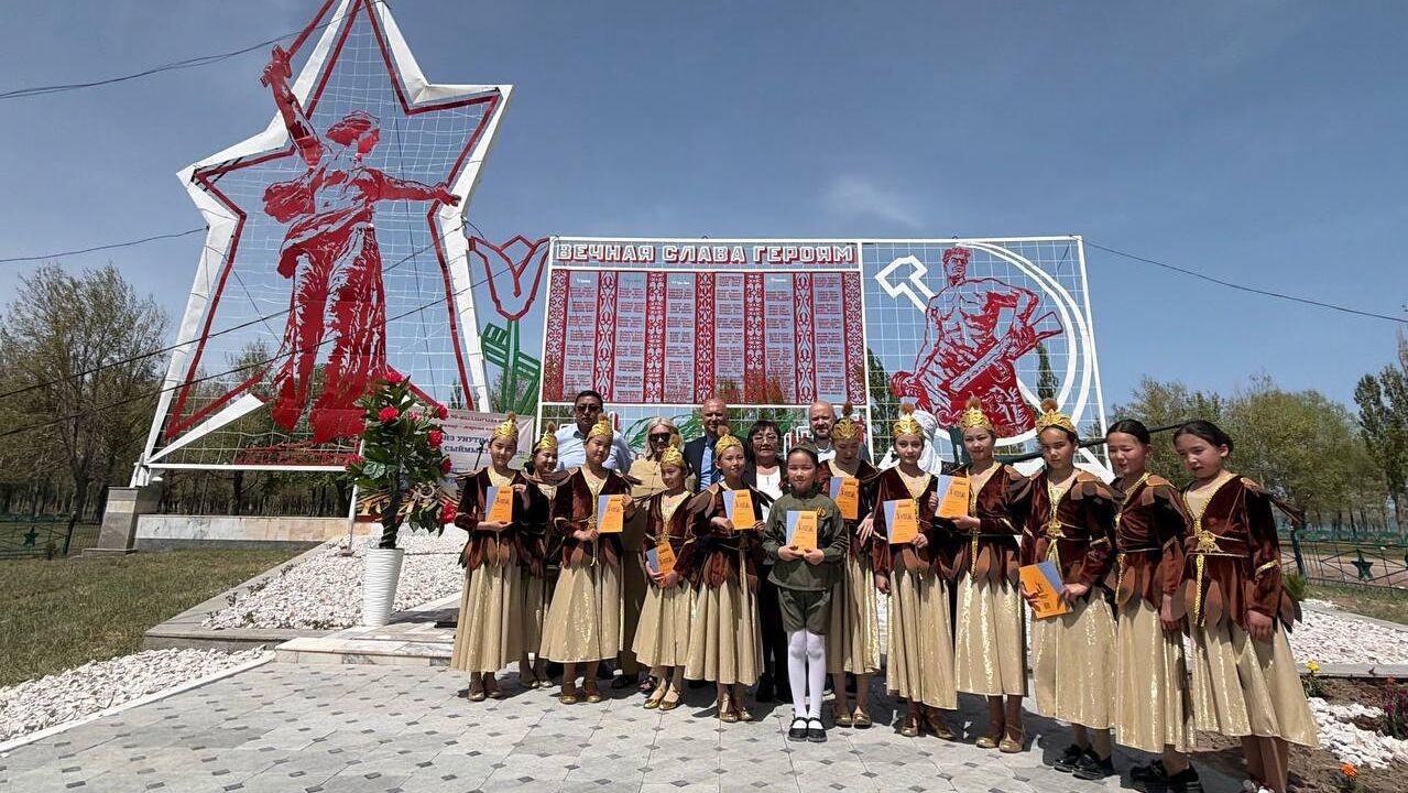 В Киргизии отреставрировали памятники Победы - РИА Новости, 1920, 08.05.2026