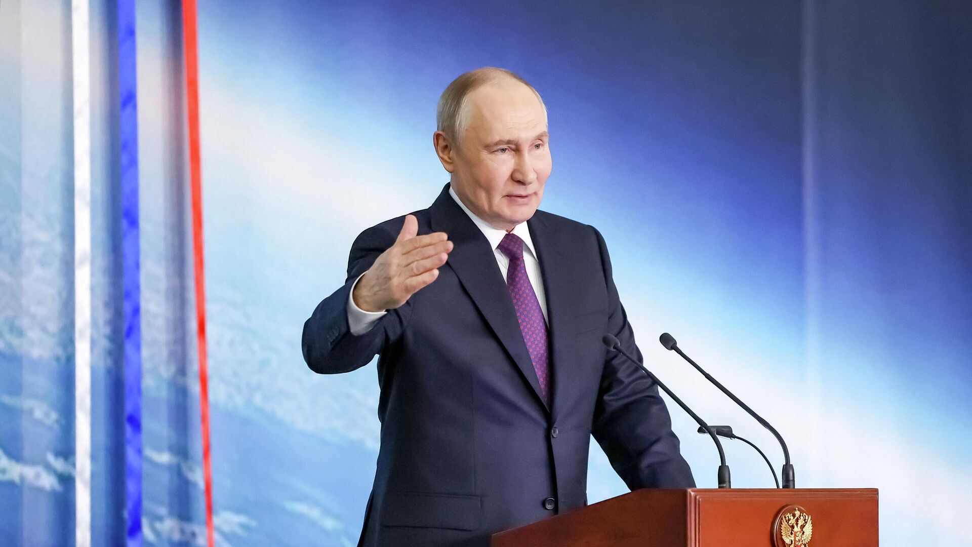 Президент Владимир Путин посетил Московский институт теплотехники - РИА Новости, 1920, 13.05.2026