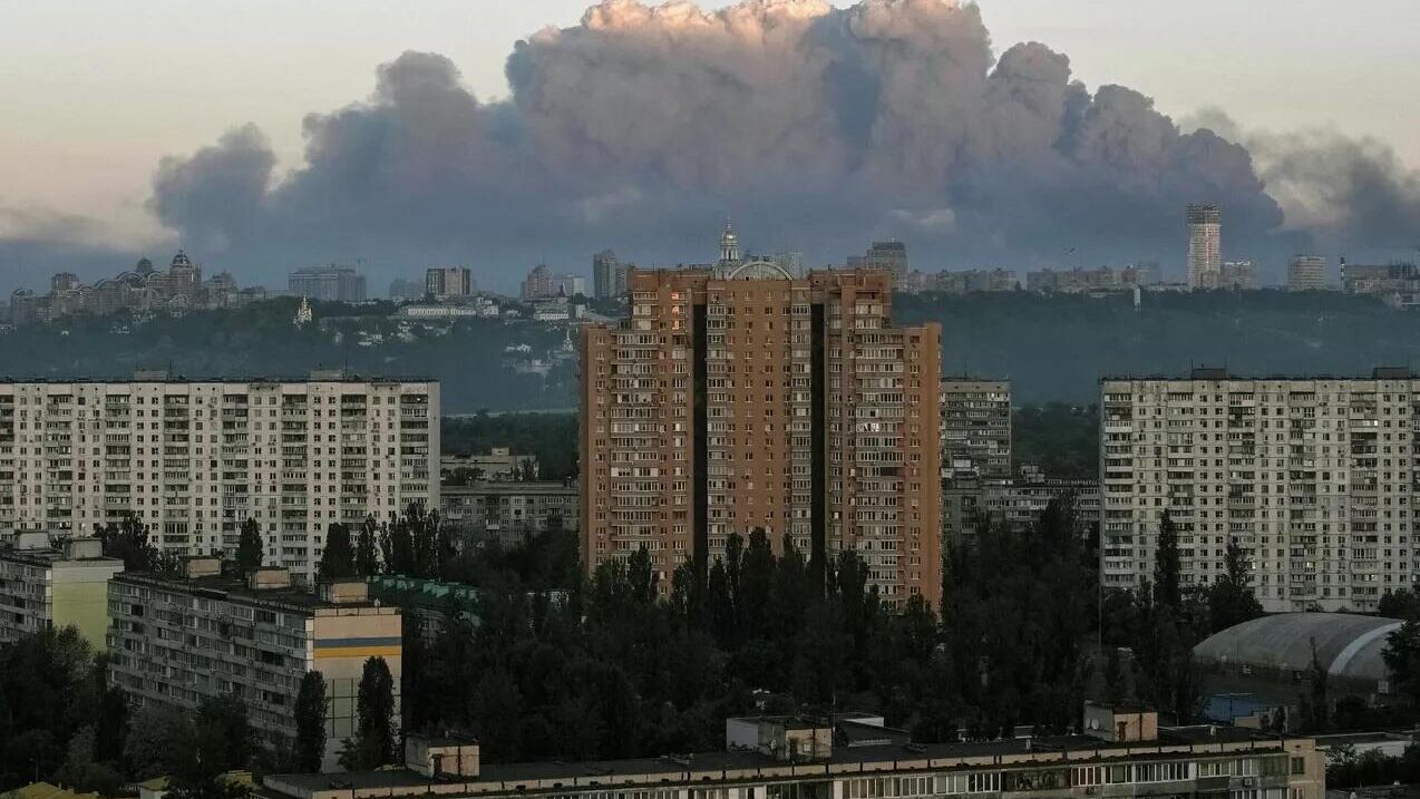 Дым над Киевом - РИА Новости, 1920, 24.05.2026