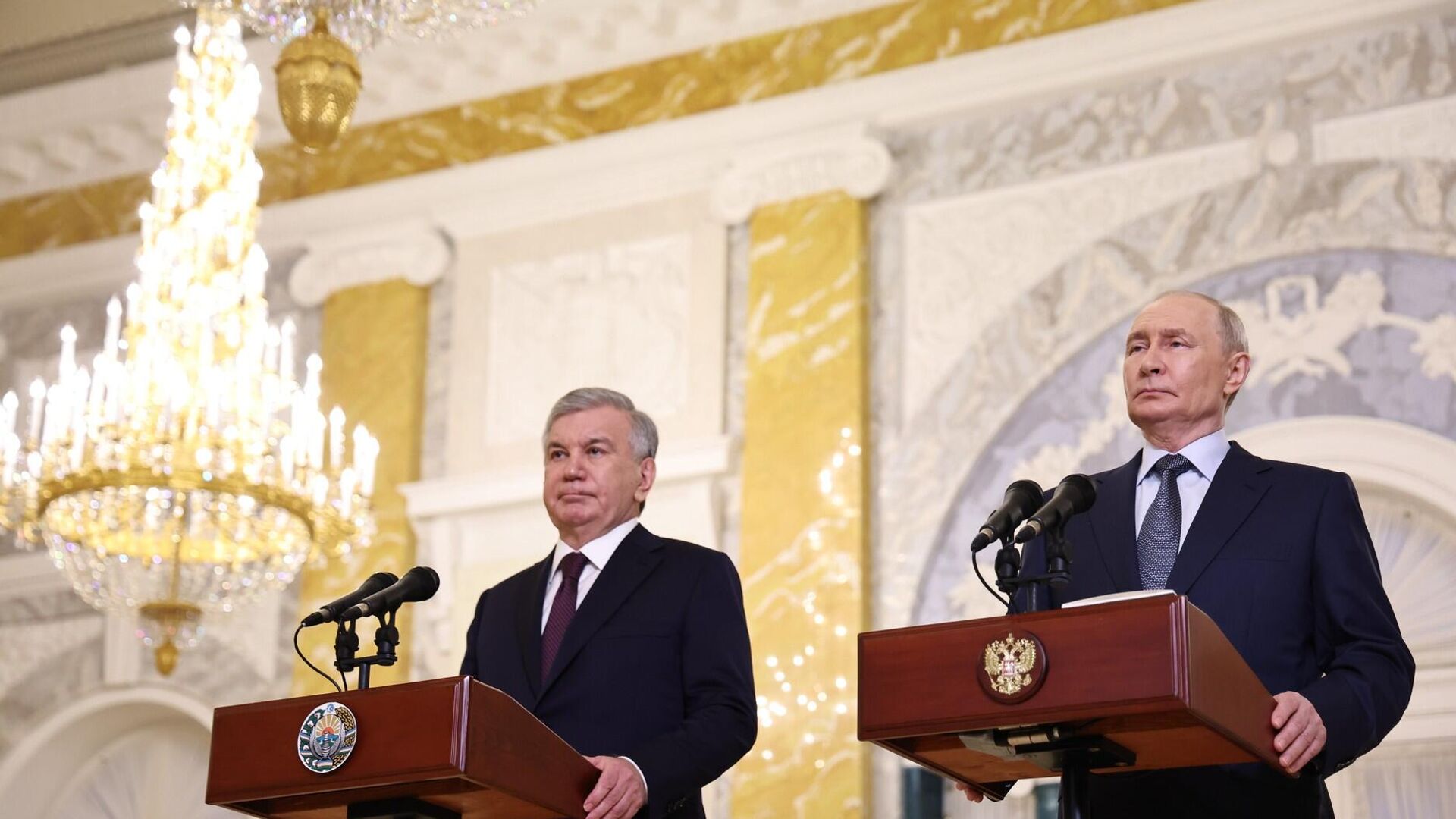 Владимир Путин и Президент Узбекистана Шавкат Мирзиёев в режиме видеоконференции приняли участие в церемонии начала строительства первого энергоблока интегрированной АЭС в Республике Узбекистан
 - РИА Новости, 1920, 05.06.2026