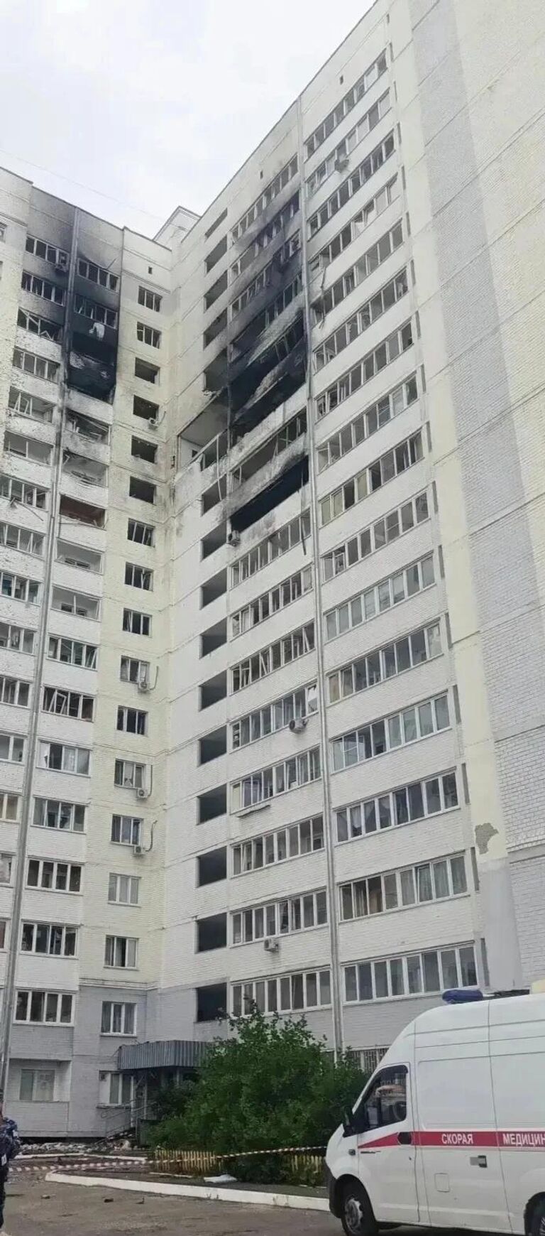 Дом в Орле, атакованный дроном ВСУ Дом в Орле, атакованный дроном ВСУ