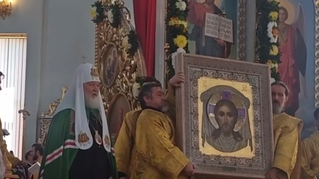 Патриарх Кирилл подарил Воскресенскому собору Бреста икону Христа Спасителя