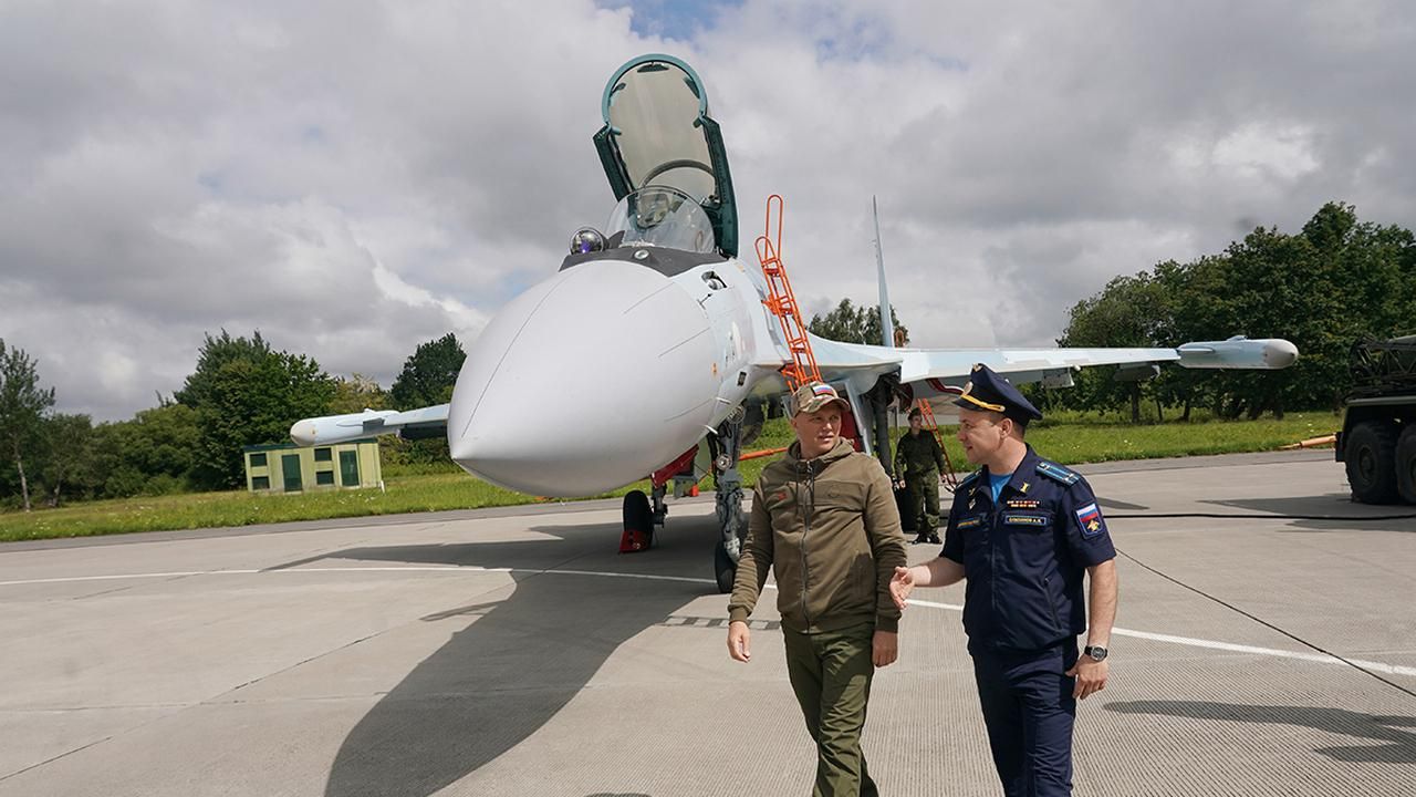 Истребитель Су-35С на аэродроме базирования 689-го полка Истребитель Су-35С на аэродроме базирования 689-го полка - РИА Новости, 1920, 15.07.2026
