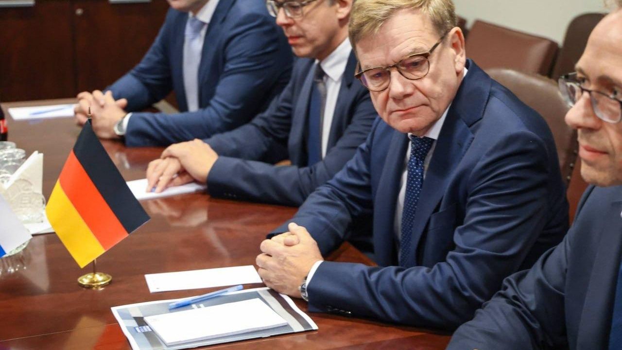 Лавров и Вадефуль обсудили ситуацию вокруг Украины и двусторонние отношения - РИА Новости, 1920, 26.09.2026