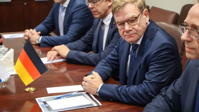 Лавров и Вадефуль обсудили ситуацию вокруг Украины и двусторонние отношения