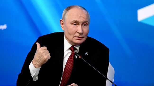 "У меня есть администрация": Путин заявил, что не пользуется нейросетями