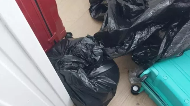 Пакеты, обнаруженные в квартире жилого дома в Москве Пакеты, обнаруженные в квартире жилого дома в Москве - РИА Новости, 1920, 04.10.2026