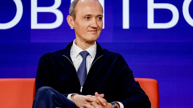 Вице-премьер РФ – руководитель Аппарата правительства РФ Дмитрий Григоренко во время пленарной сессии Государство как цифровой сервис: где остановиться?