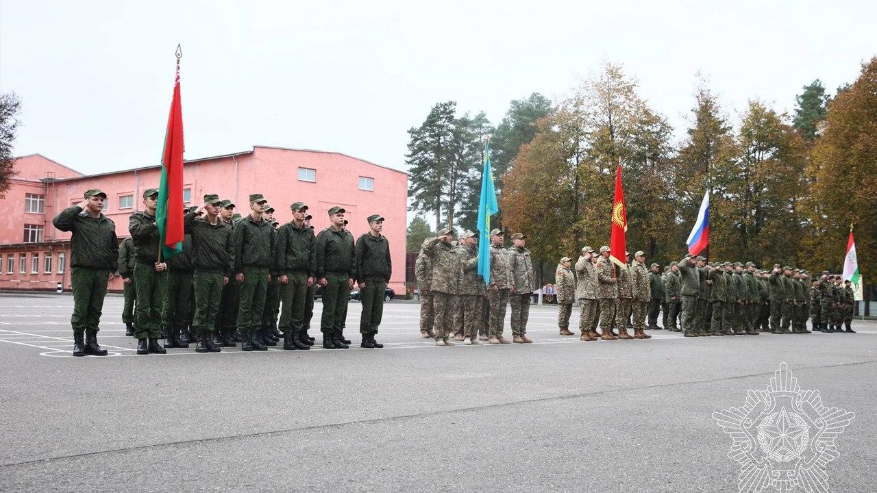 В Белоруссии стартовали учения ОДКБ Нерушимое братство-2026 и Барьер-2026 В Белоруссии стартовали учения ОДКБ Нерушимое братство-2026 и Барьер-2026 - РИА Новости, 1920, 11.10.2026